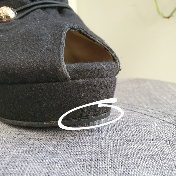 CHRISTIAN LOUBOUTIN | Loubout 150 Black Peep Toe Military Heeled Booties (9 US) - Picture 14 of 14